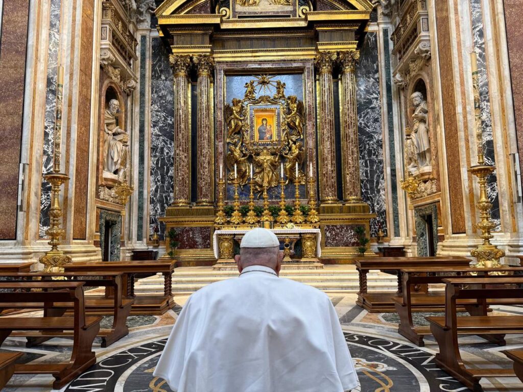pope francis santa maria maggiore
