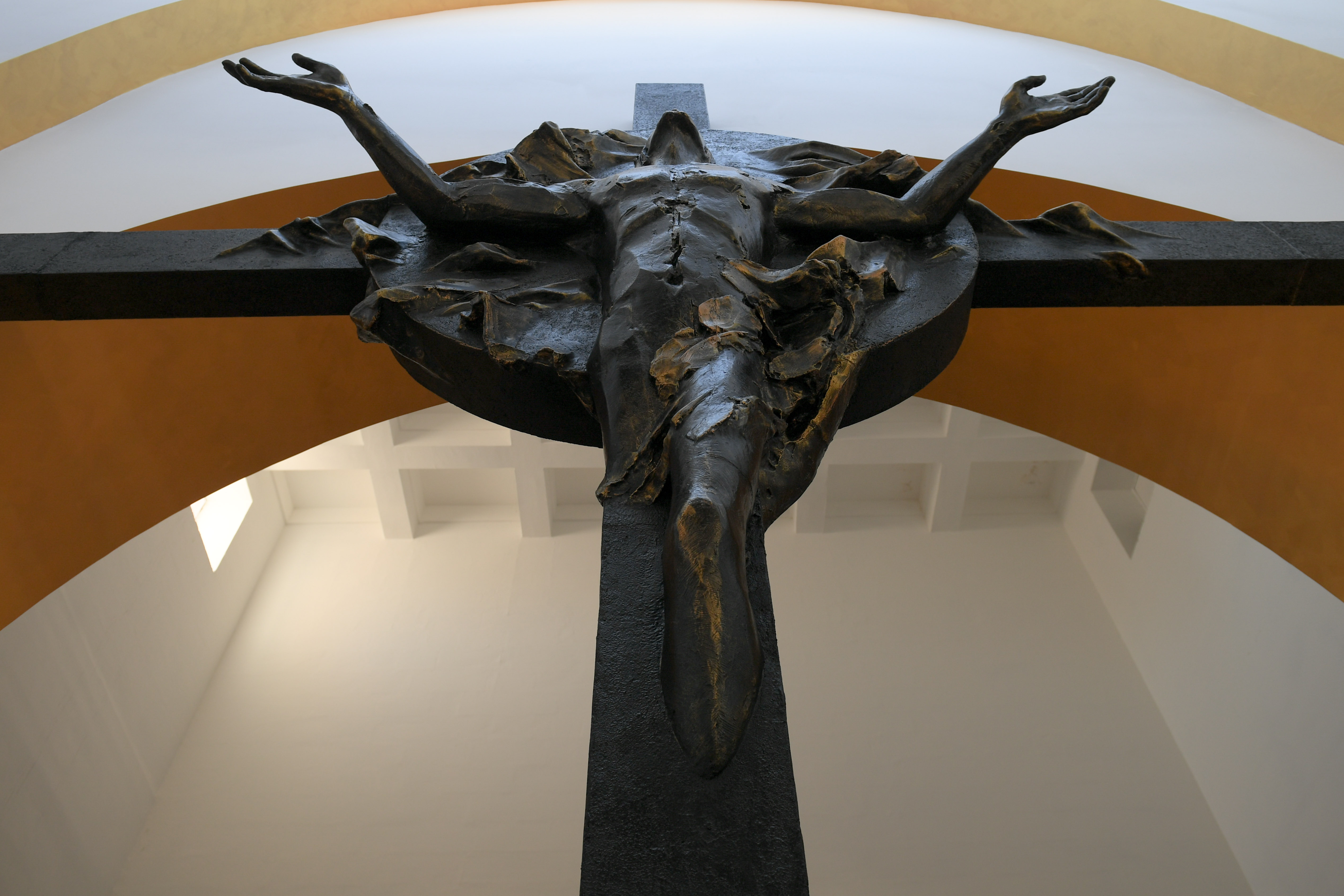 Jesus crucified: a winning love – Bishop Galea-Curmi – Archdiocese of Malta