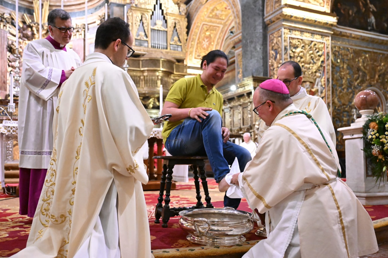 Archbishop’s Holy Thursday message: Let us serve one another ...